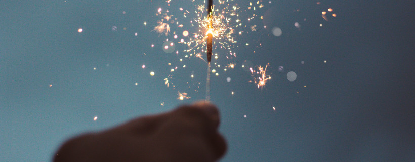 Wie ein magischer Moment mit Wunderkerze wirkt eine Wunderfrage bei Kindern  
