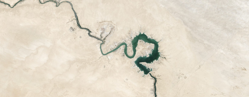 Flusslauf als Symbol für Resilienz